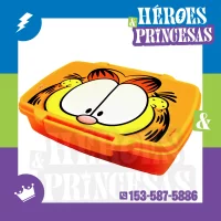 lunchbox_tupper_infantil_garfield_con_diseño_naranja_personaje_clásico_sobre_fondo_colorido_en_lanus_zona_sur_buenos_aires_argentina