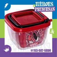Set de tuppers infantiles Spiderman apilados, con tapas cerradas y diseño Marvel – Héroes y Princesas Lanús Argentina